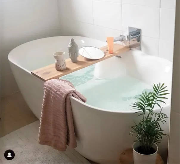 Charlotte Edwards MAYFAIR Bathtub